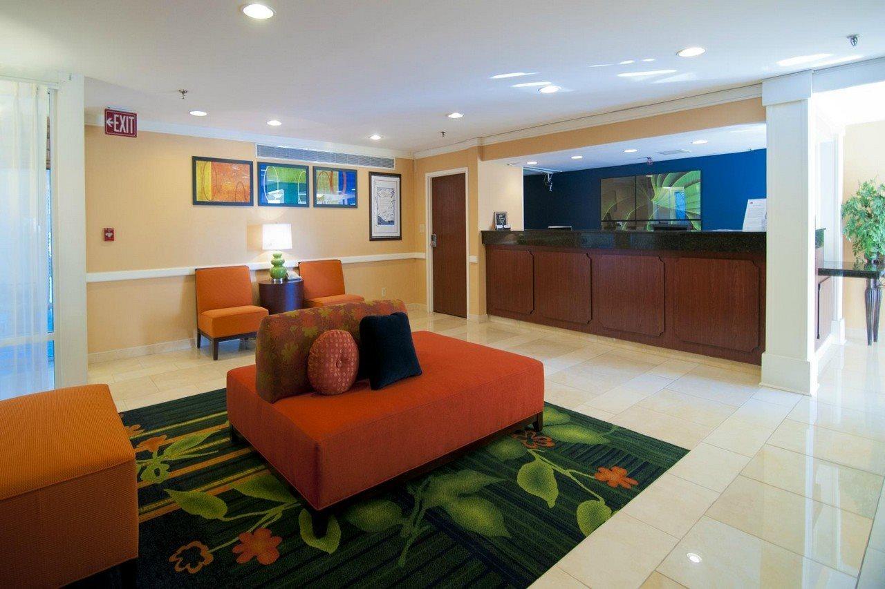Days Inn By Wyndham Florence Near Civic Center Экстерьер фото