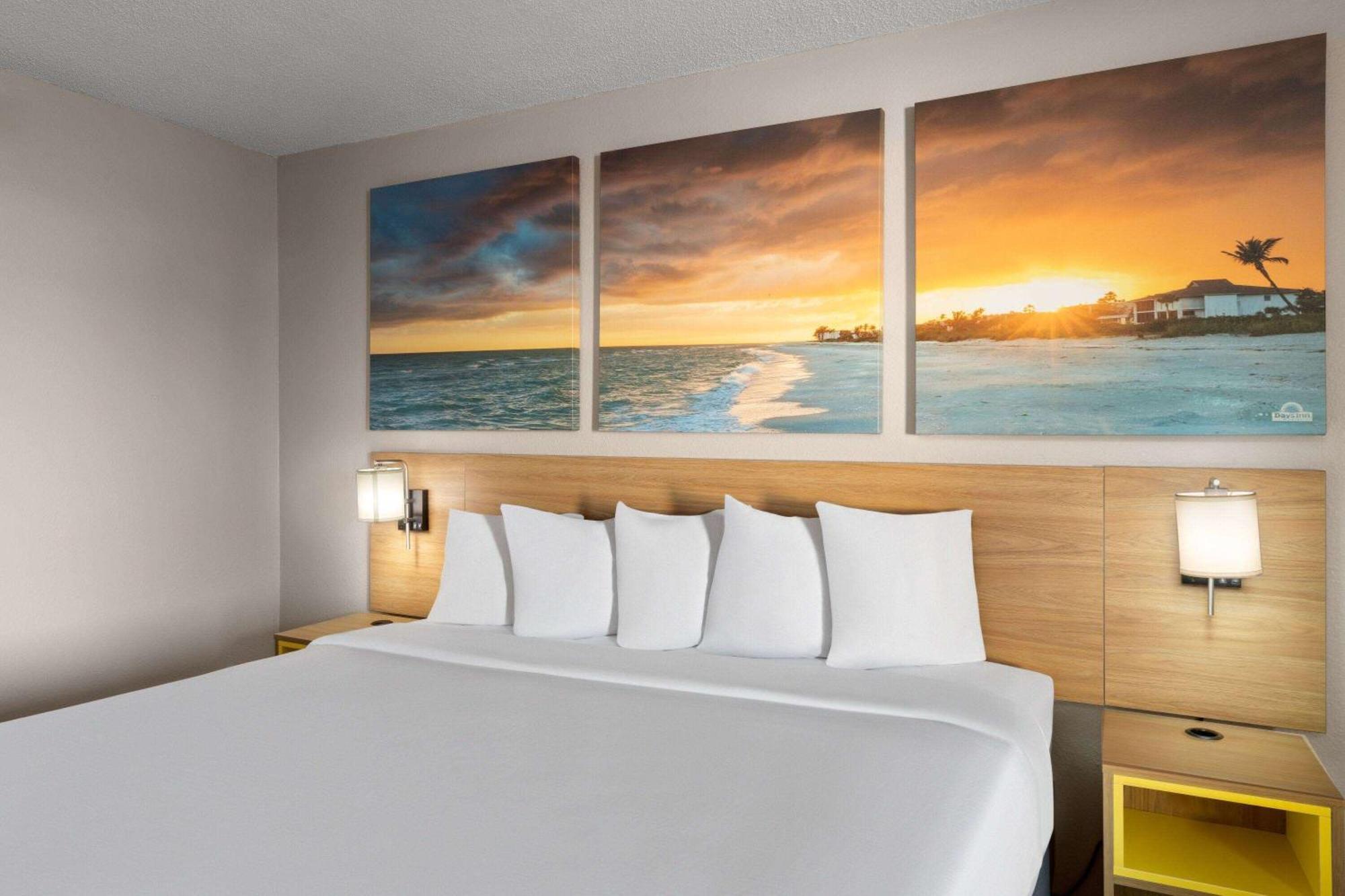 Days Inn By Wyndham Florence Near Civic Center Экстерьер фото