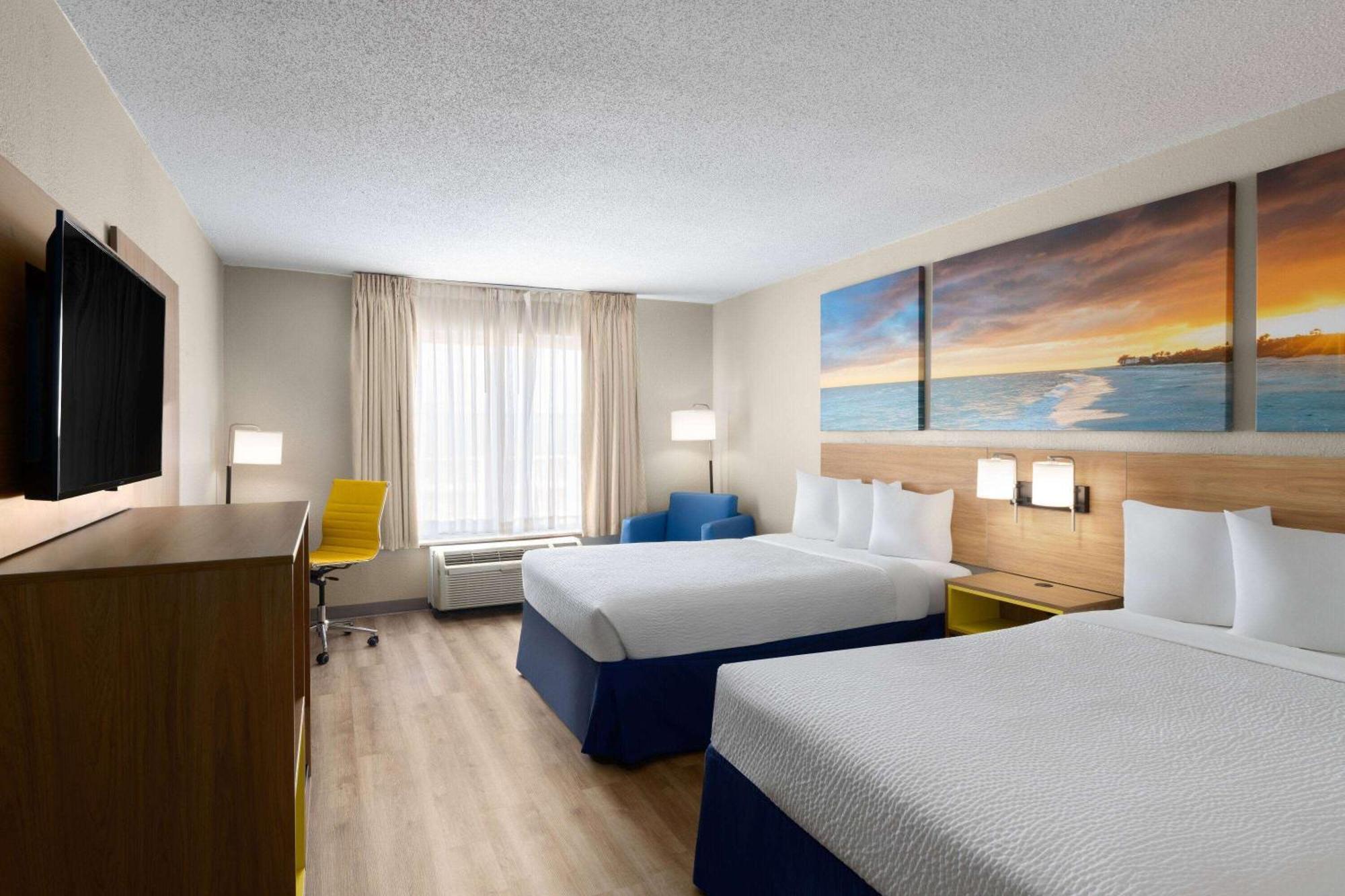 Days Inn By Wyndham Florence Near Civic Center Экстерьер фото