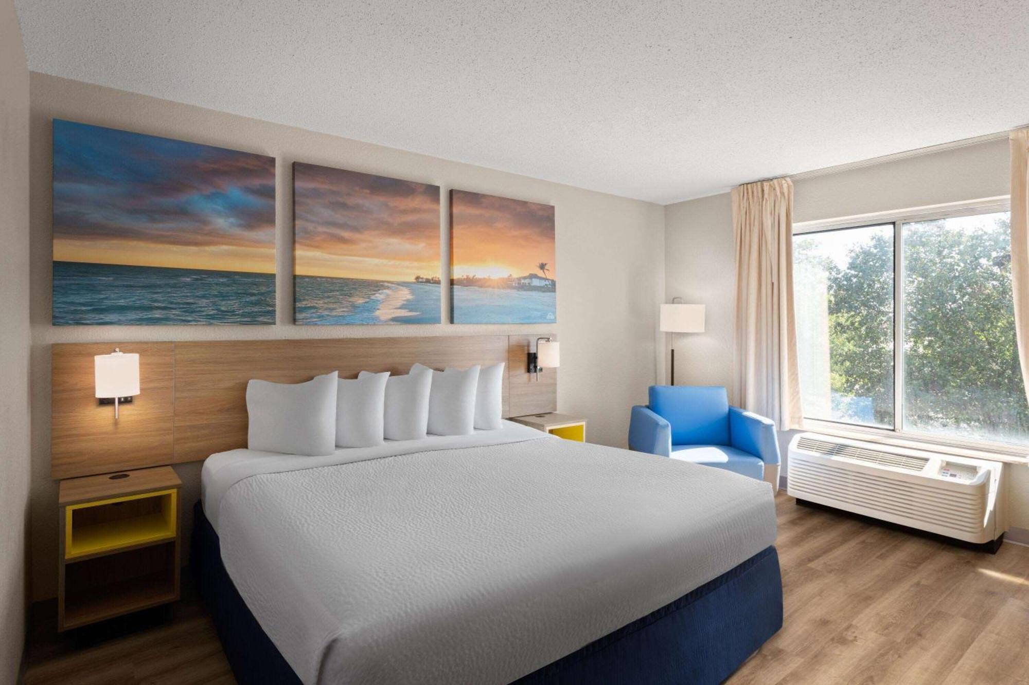 Days Inn By Wyndham Florence Near Civic Center Экстерьер фото