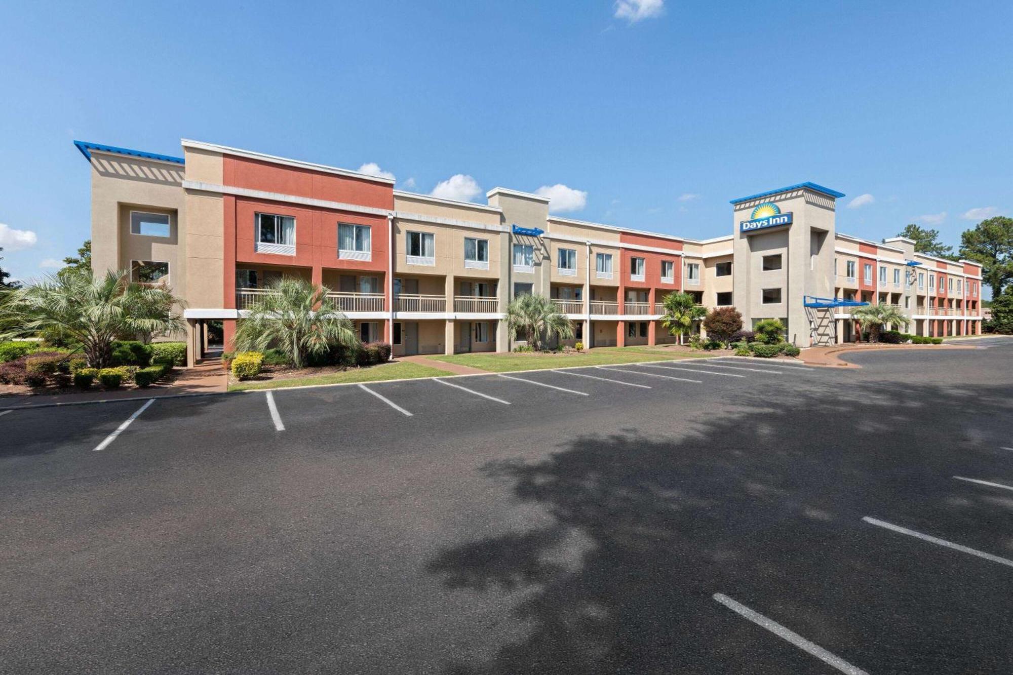 Days Inn By Wyndham Florence Near Civic Center Экстерьер фото