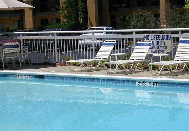Days Inn By Wyndham Florence Near Civic Center Экстерьер фото