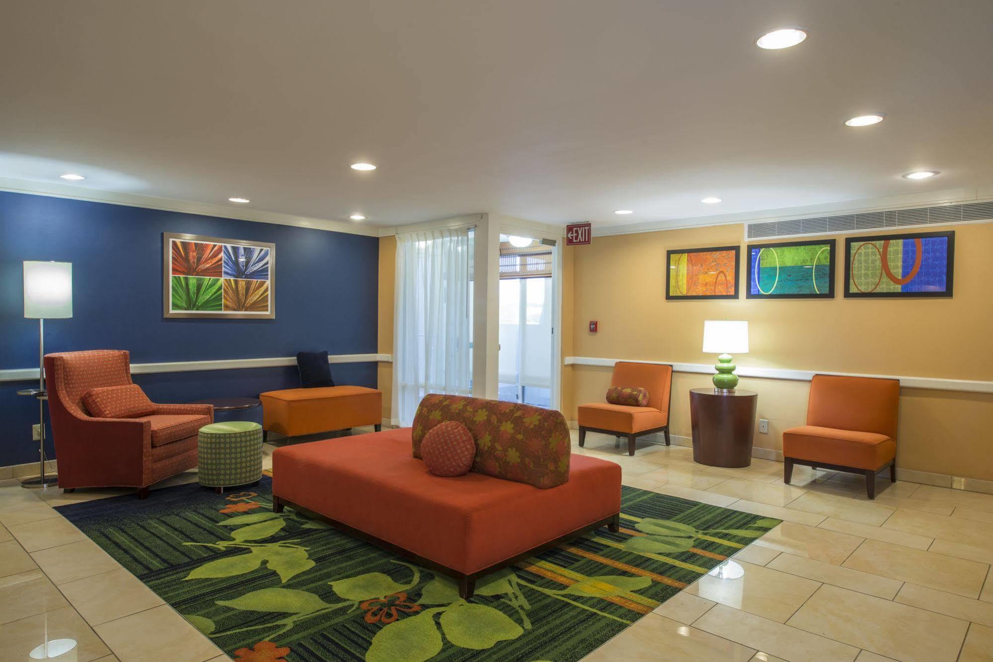 Days Inn By Wyndham Florence Near Civic Center Экстерьер фото